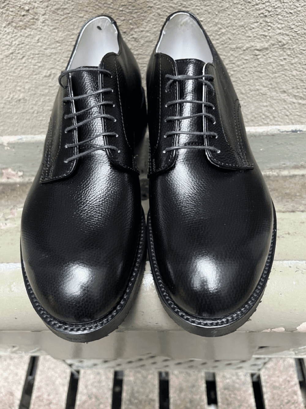 D7842 Black Scotch Grain — mouldedshoe
